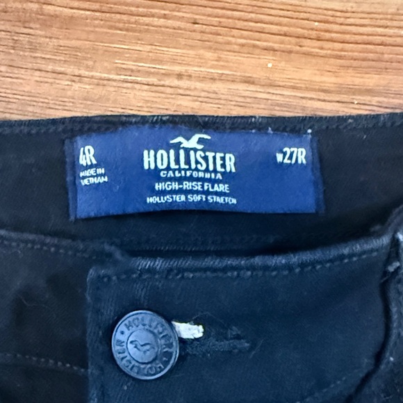 Hollister Black High-Rise Flare Jeans - Picture 2 of 2